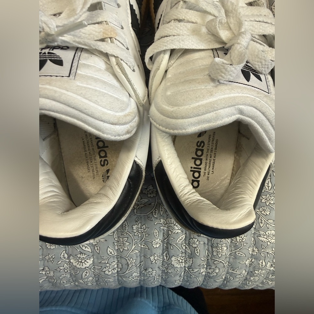 Womens Adidas Shoes size 10 - Picture 6 of 9